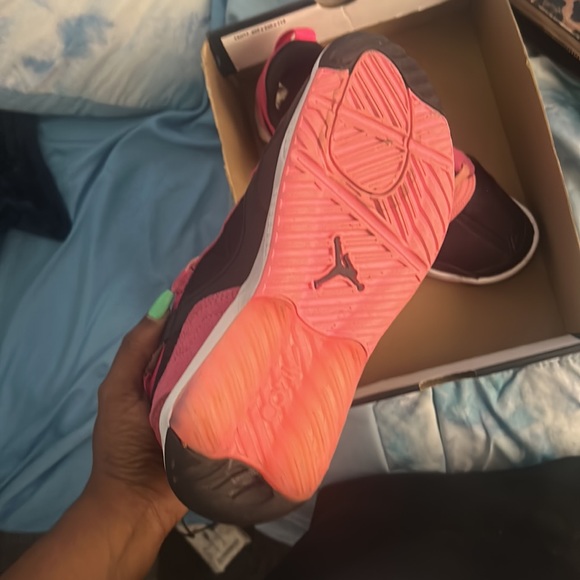 Pink Jordan’s - Picture 3 of 3